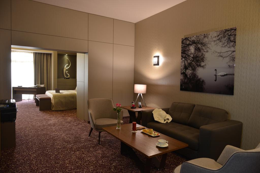 Regency Palace Hotel Jounieh Εξωτερικό φωτογραφία