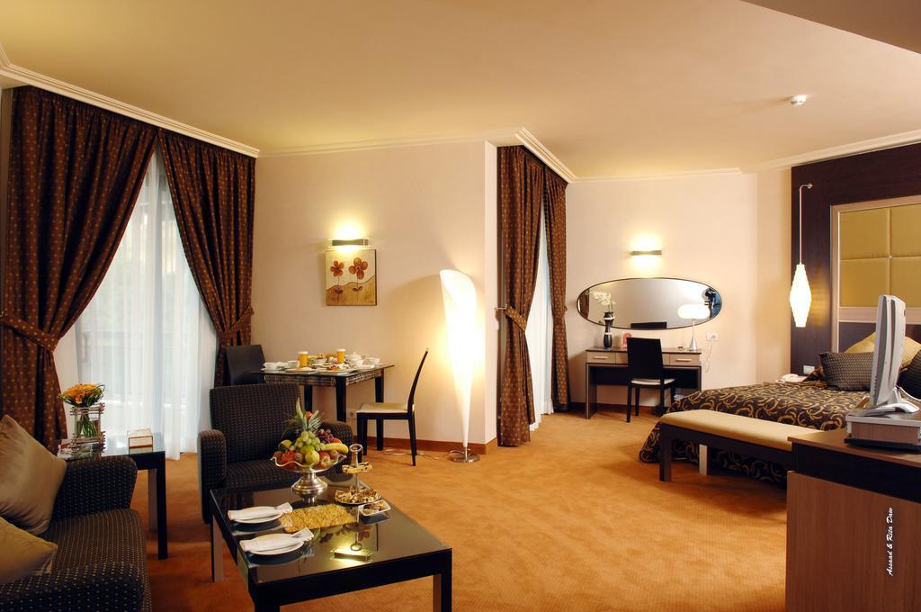 Regency Palace Hotel Jounieh Εξωτερικό φωτογραφία